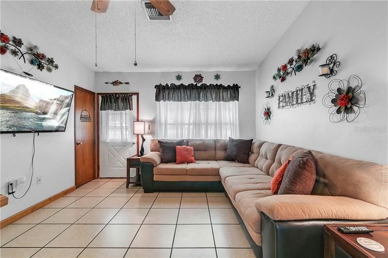 Recently Sold: $200,000 (3 beds, 2 baths, 1000 Square Feet)