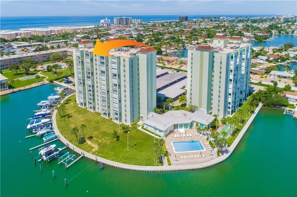 Recently Sold: $425,000 (2 beds, 2 baths, 1365 Square Feet)