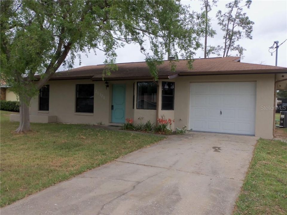 Recently Sold: $122,000 (2 beds, 2 baths, 1072 Square Feet)