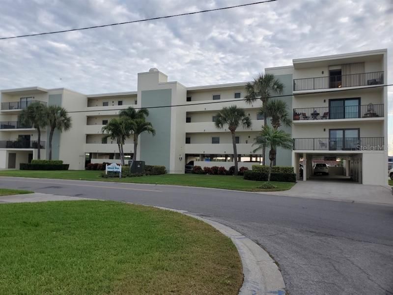 Recently Sold: $420,000 (2 beds, 2 baths, 1320 Square Feet)