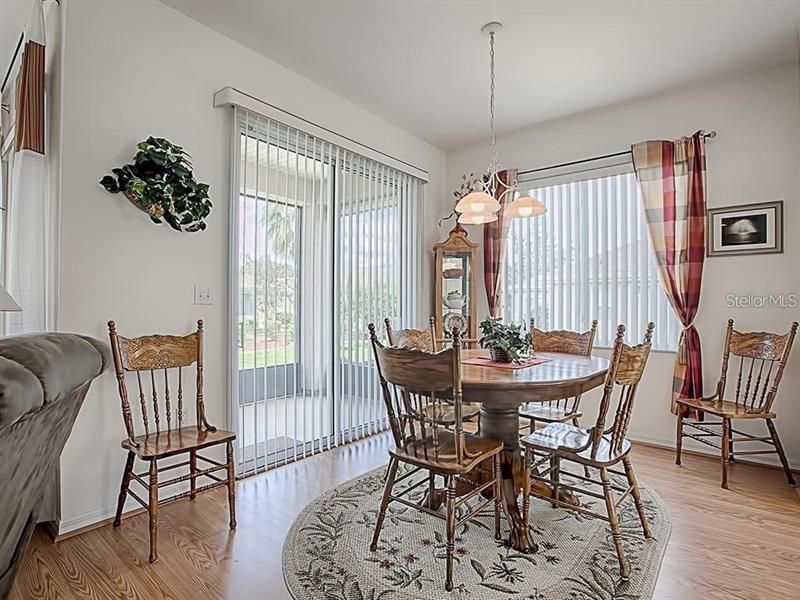 Kitchen Eating Area