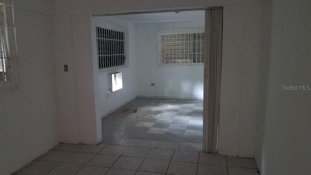 Vendido Recientemente: $76,000 (2 camas, 2 baños, 1057 Pies cuadrados)