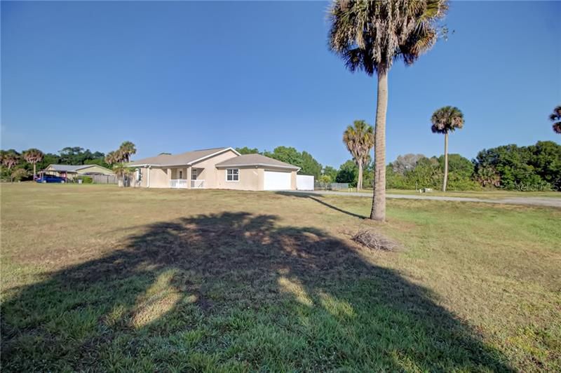 Recently Sold: $199,000 (3 beds, 2 baths, 1398 Square Feet)