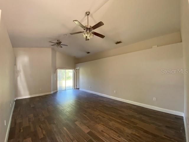 Recently Rented: $1,345 (4 beds, 2 baths, 1499 Square Feet)