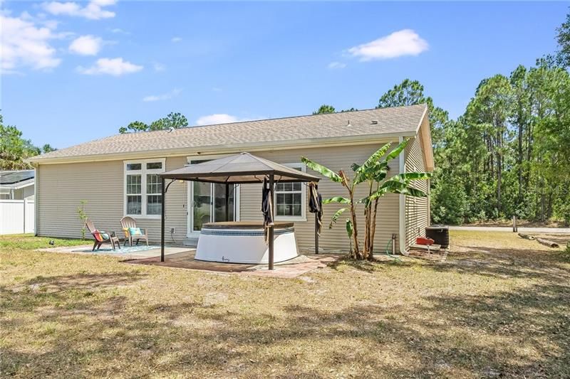 Recently Sold: $189,000 (3 beds, 2 baths, 1432 Square Feet)