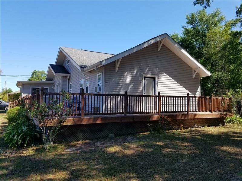 Recently Sold: $210,000 (3 beds, 2 baths, 966 Square Feet)