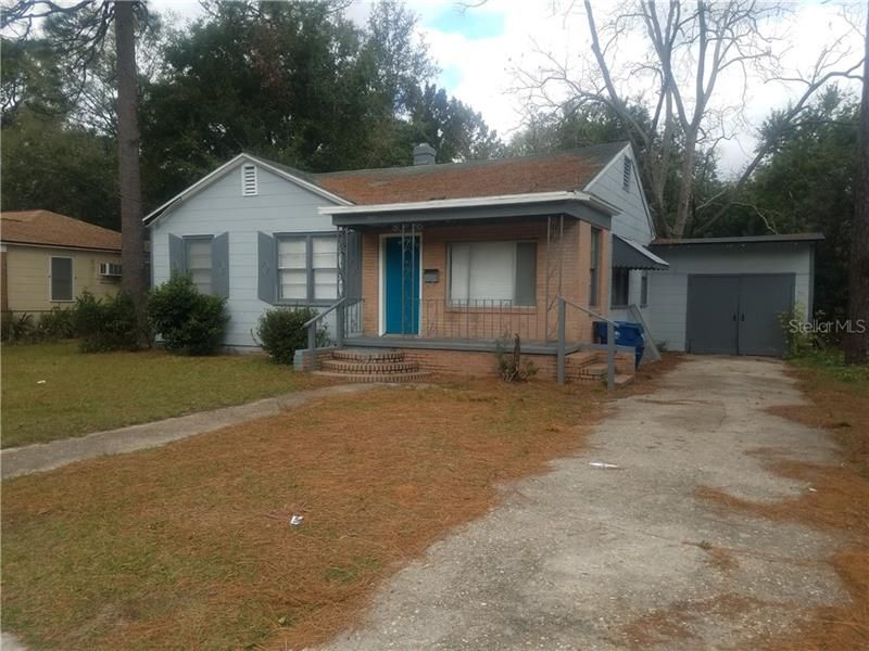 Recently Rented: $910 (3 beds, 1 baths, 1115 Square Feet)
