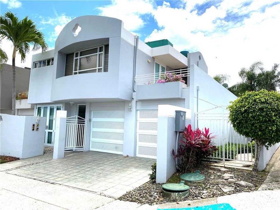 Vendido Recientemente: $259,000 (4 camas, 2 baños, 1993 Pies cuadrados)