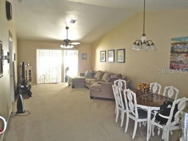 Recently Rented: $1,000 (2 beds, 2 baths, 1272 Square Feet)