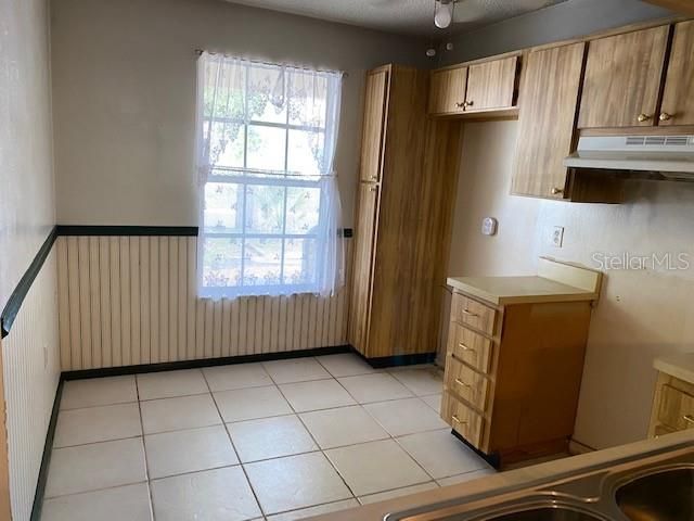 Recently Sold: $165,000 (2 beds, 2 baths, 1013 Square Feet)