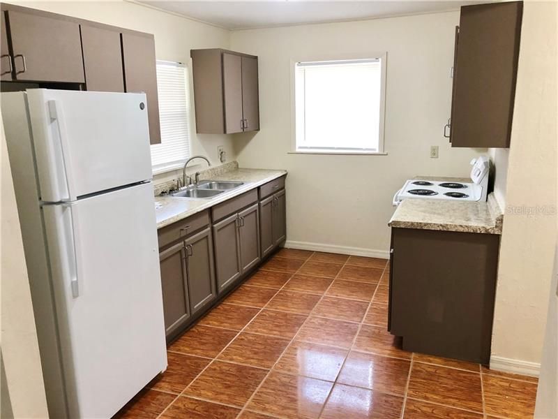 Recently Rented: $1,000 (2 beds, 1 baths, 696 Square Feet)