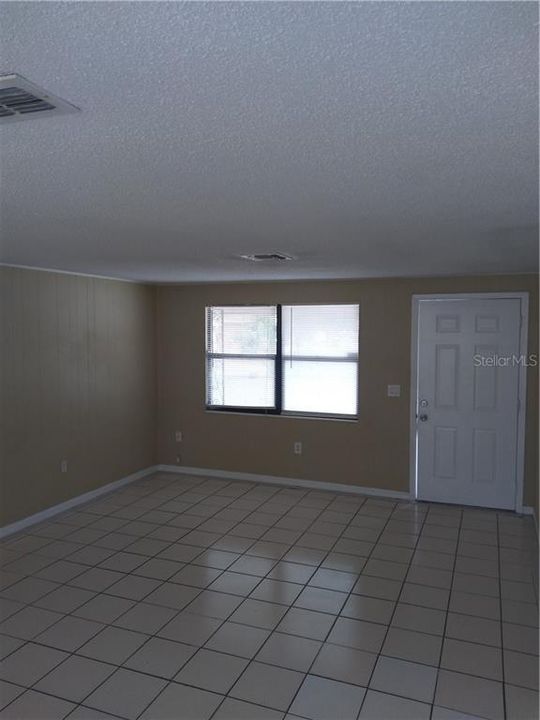 Recently Rented: $995 (2 beds, 2 baths, 936 Square Feet)