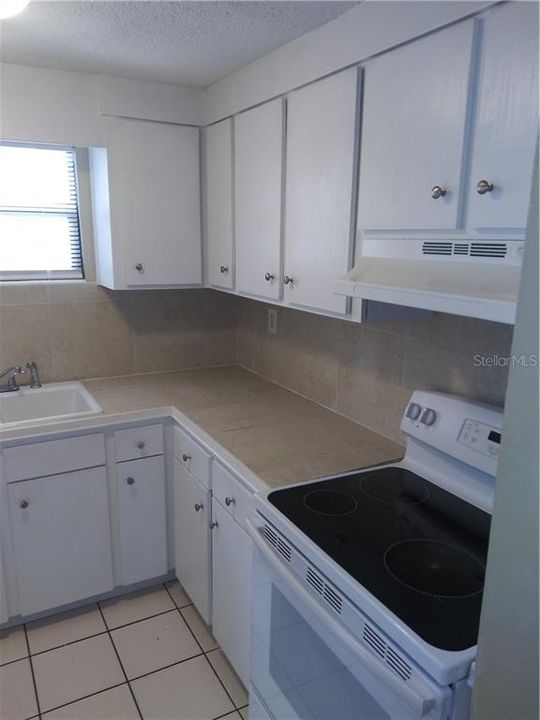 Recently Rented: $995 (2 beds, 2 baths, 936 Square Feet)