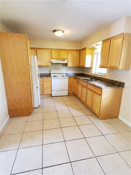 Recently Sold: $118,900 (3 beds, 1 baths, 1008 Square Feet)