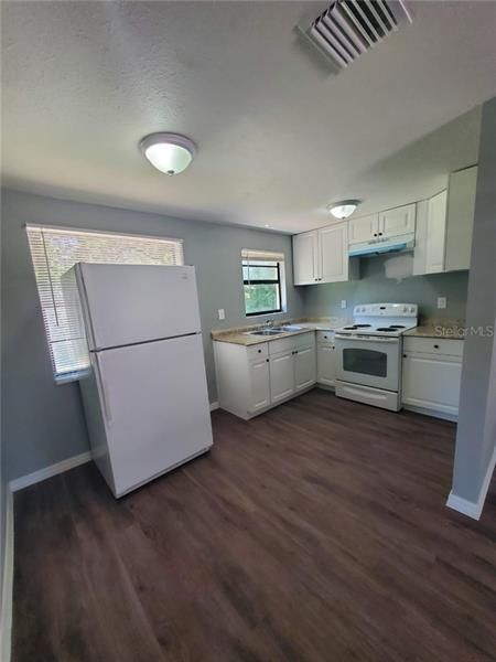 Recently Sold: $125,000 (3 beds, 1 baths, 972 Square Feet)