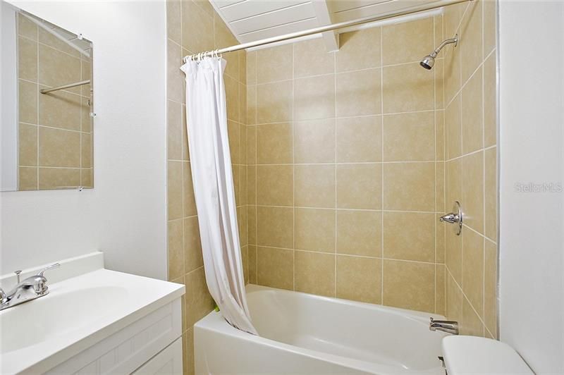Недавно арендовано: $1,000 (3 спален, 2 ванн, 940 Квадратных фут)