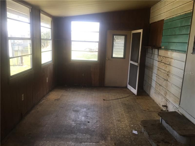 Recently Sold: $37,000 (3 beds, 1 baths, 820 Square Feet)