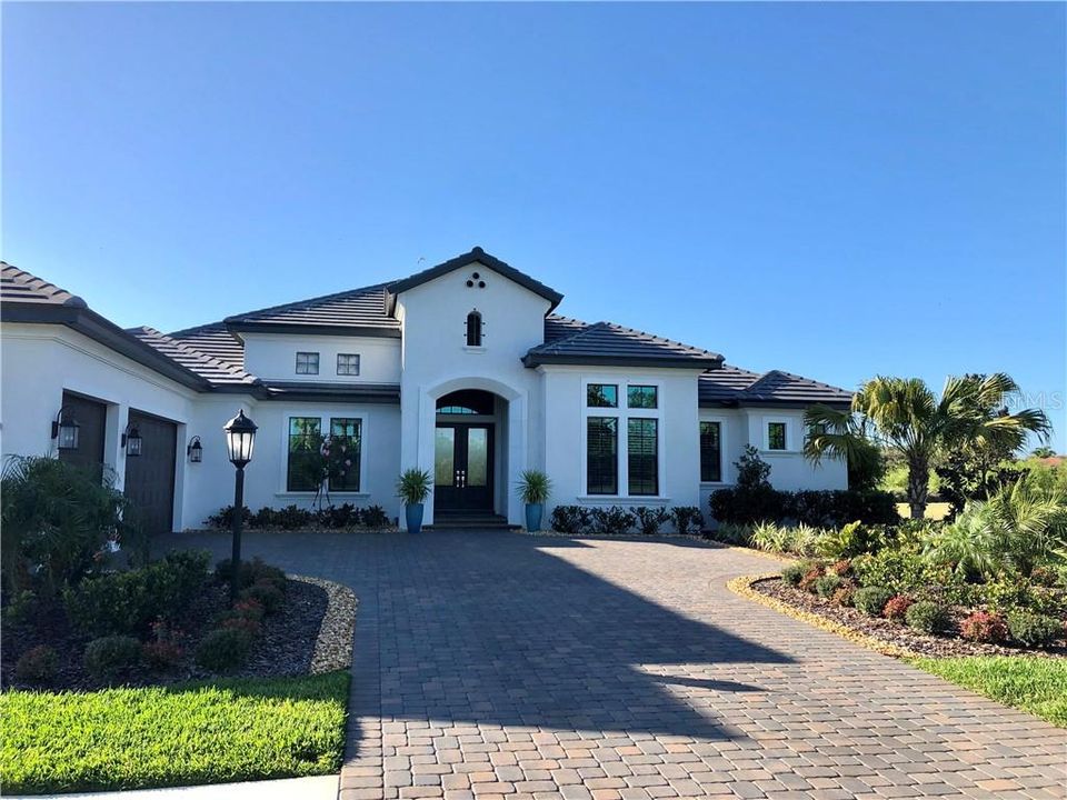 Recently Sold: $1,225,000 (3 beds, 3 baths, 3266 Square Feet)