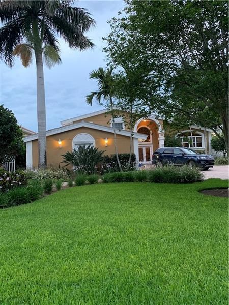 Recently Sold: $1,600,000 (4 beds, 4 baths, 3236 Square Feet)