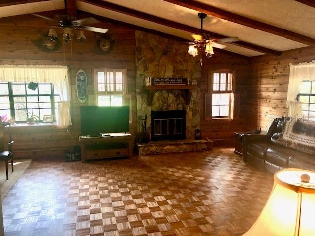 SPACIOUS Living Space, wood floor!