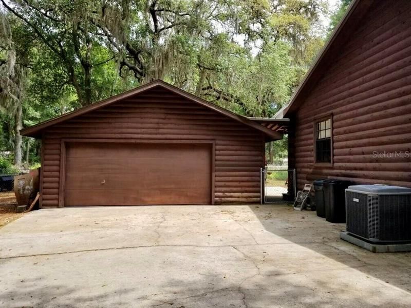 2 Car Garage w Covered Breezeway connected to house
