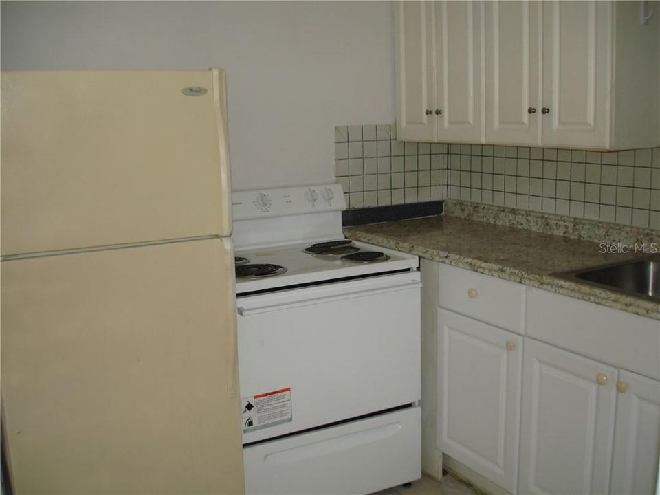 Recently Rented: $800 (1 beds, 1 baths, 750 Square Feet)