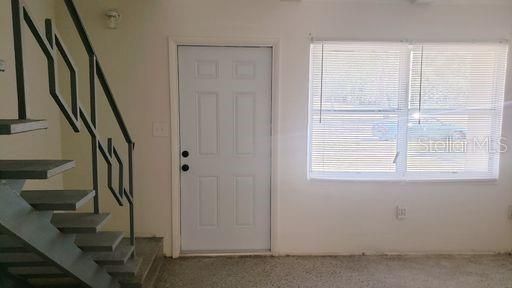 Recently Rented: $850 (2 beds, 1 baths, 806 Square Feet)