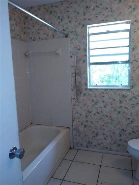 最近售出: $165,000 (2 贝兹, 2 浴室, 1403 平方英尺)