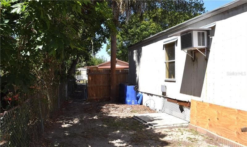 Recently Sold: $61,000 (3 beds, 2 baths, 1248 Square Feet)