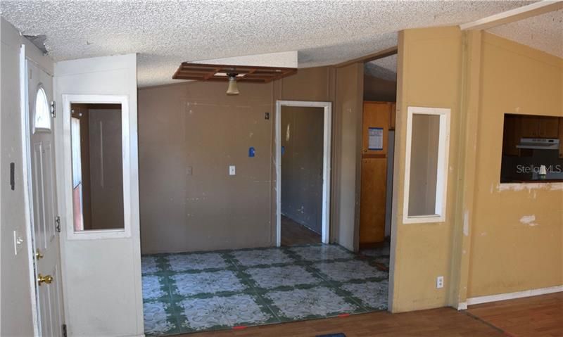 Recently Sold: $61,000 (3 beds, 2 baths, 1248 Square Feet)