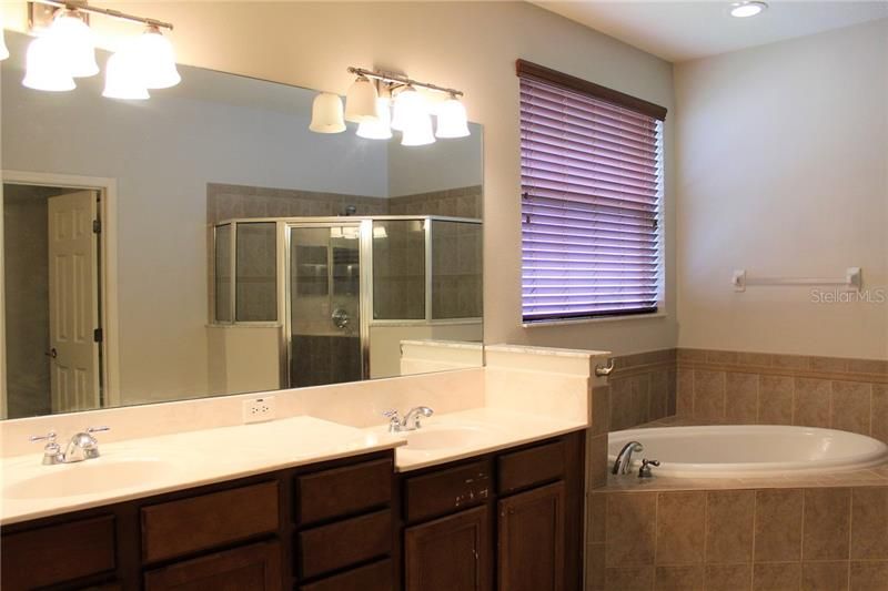 Недавно арендовано: $2,295 (4 спален, 3 ванн, 3478 Квадратных фут)