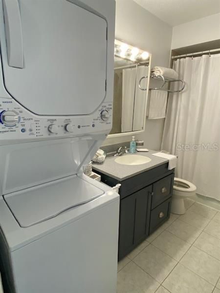 Recently Rented: $1,400 (1 beds, 1 baths, 720 Square Feet)