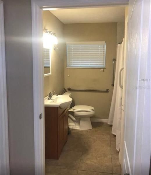 Recently Rented: $1,200 (2 beds, 1 baths, 1578 Square Feet)