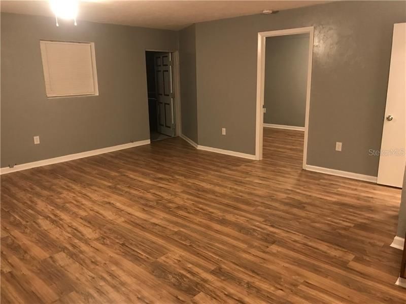 Recently Rented: $850 (1 beds, 1 baths, 570 Square Feet)
