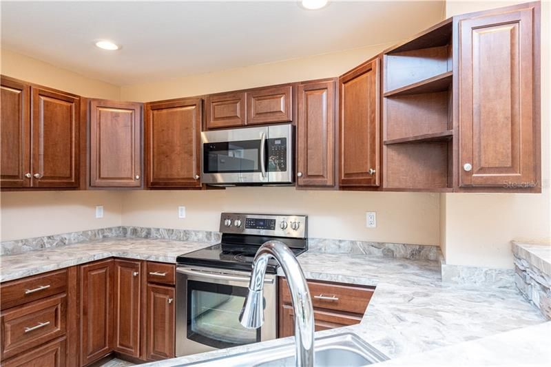 Recently Sold: $235,000 (2 beds, 2 baths, 1160 Square Feet)