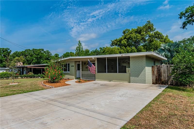 Recently Sold: $160,000 (3 beds, 1 baths, 948 Square Feet)