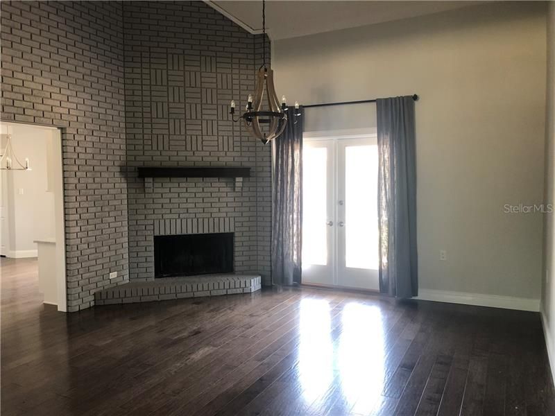 Recently Sold: $675,000 (5 beds, 2 baths, 4300 Square Feet)