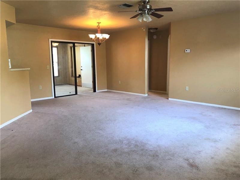 Recently Rented: $1,150 (2 beds, 2 baths, 1275 Square Feet)