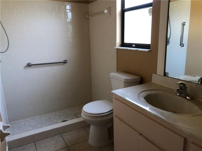 最近租的: $1,150 (2 贝兹, 2 浴室, 1275 平方英尺)