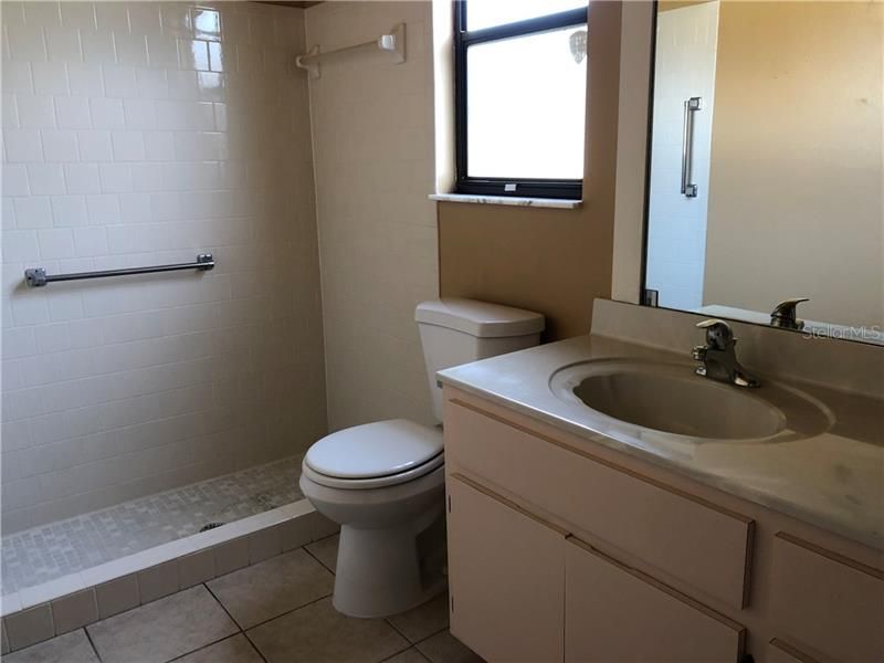 Recently Rented: $1,150 (2 beds, 2 baths, 1275 Square Feet)