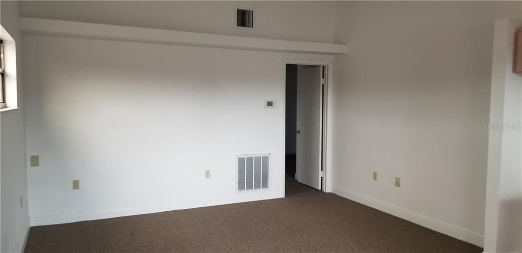 Recently Rented: $800 (1 beds, 1 baths, 600 Square Feet)