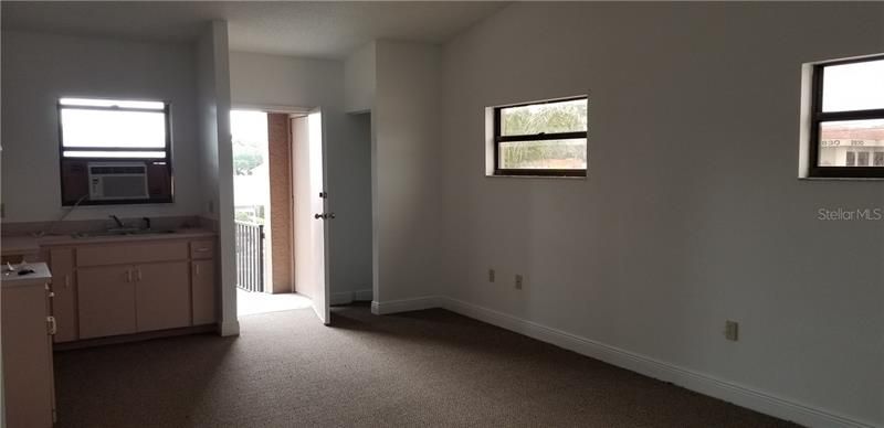 Recently Rented: $800 (1 beds, 1 baths, 600 Square Feet)