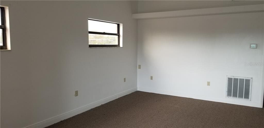 Recently Rented: $800 (1 beds, 1 baths, 600 Square Feet)