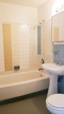 Recently Rented: $850 (2 beds, 1 baths, 891 Square Feet)