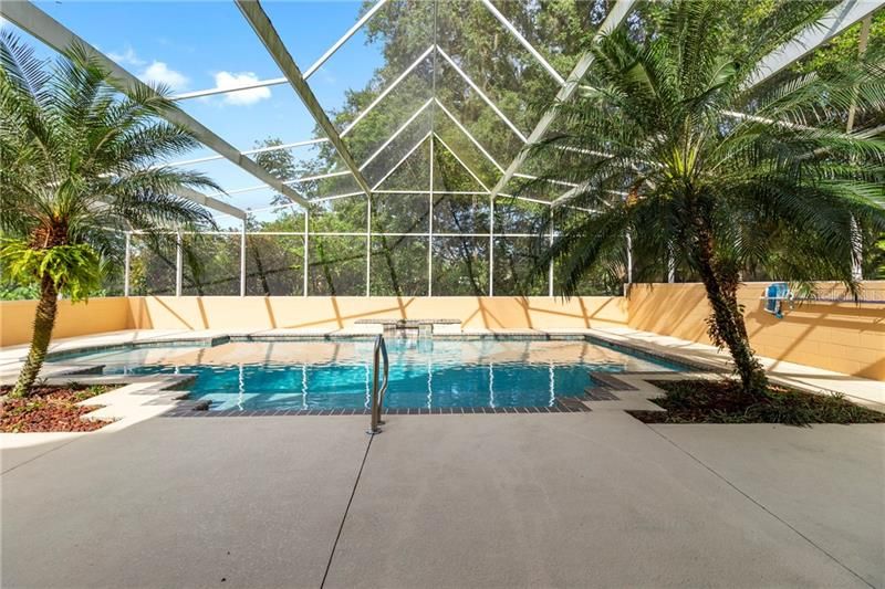 Recently Sold: $895,000 (4 beds, 6 baths, 6858 Square Feet)