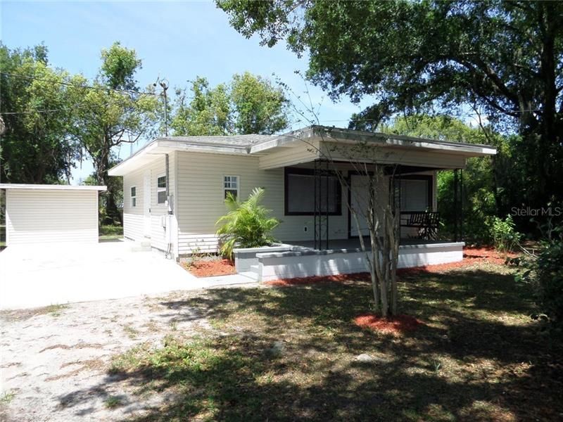 Recently Sold: $169,900 (2 beds, 1 baths, 896 Square Feet)