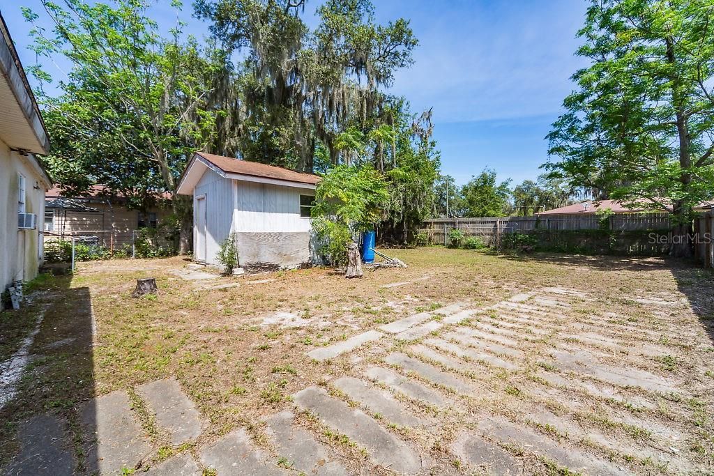 Recently Sold: $110,000 (3 beds, 1 baths, 1212 Square Feet)