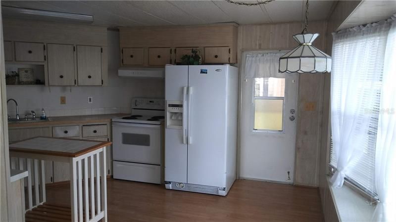 Recently Sold: $69,900 (2 beds, 1 baths, 864 Square Feet)