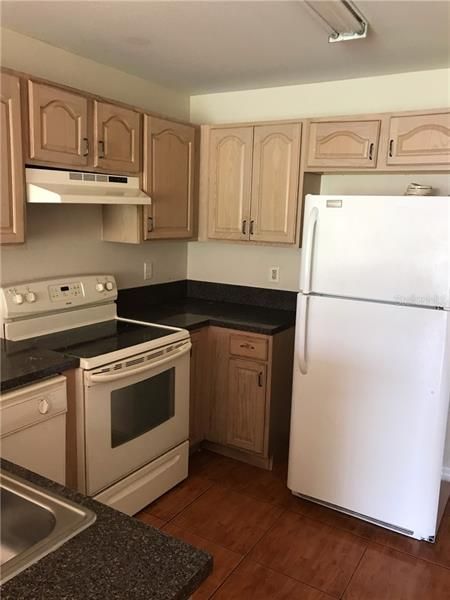 Recently Rented: $1,200 (3 beds, 2 baths, 1451 Square Feet)