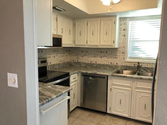 Recently Rented: $925 (1 beds, 1 baths, 900 Square Feet)